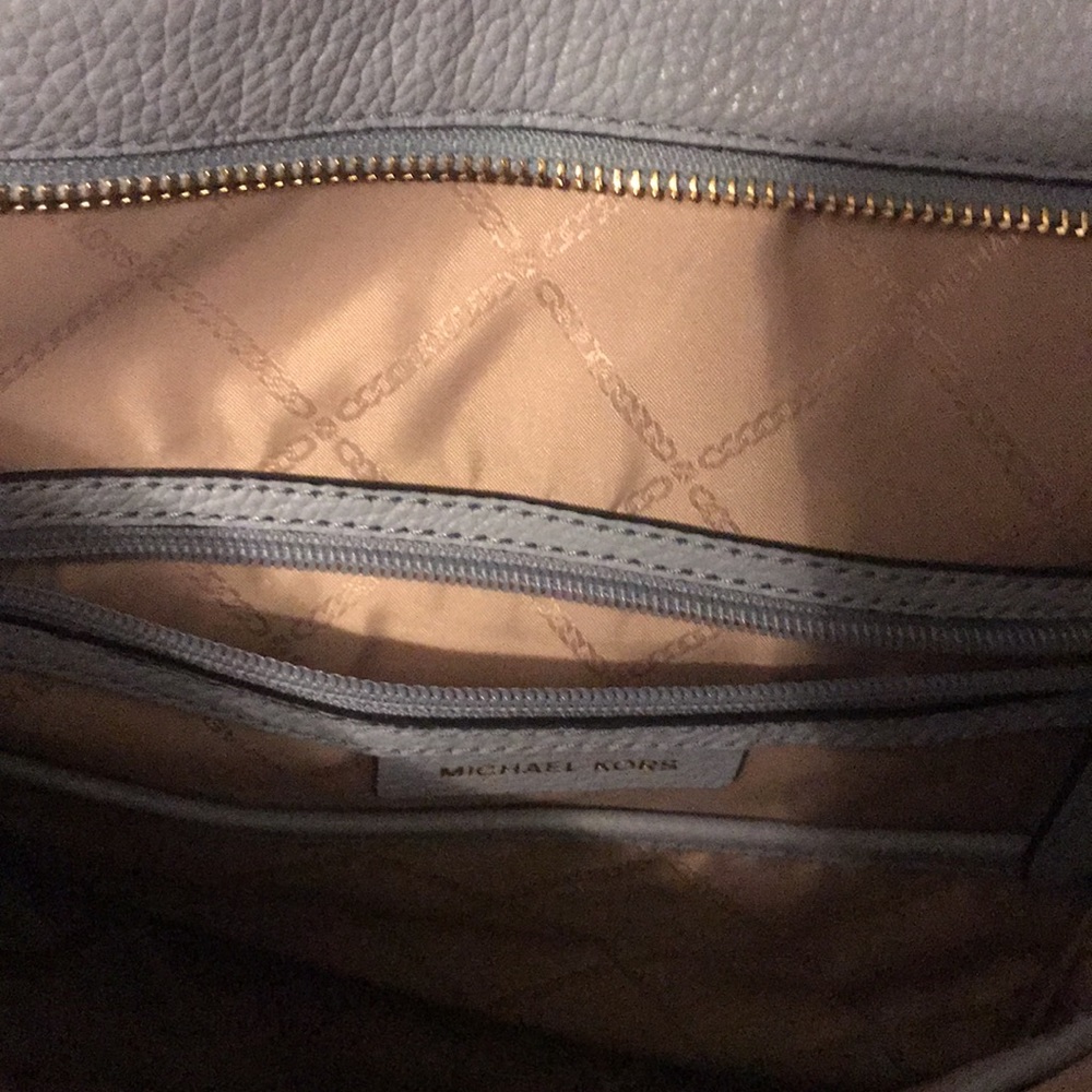 💙Michael Kors handbag💙 - Picture 4 of 7